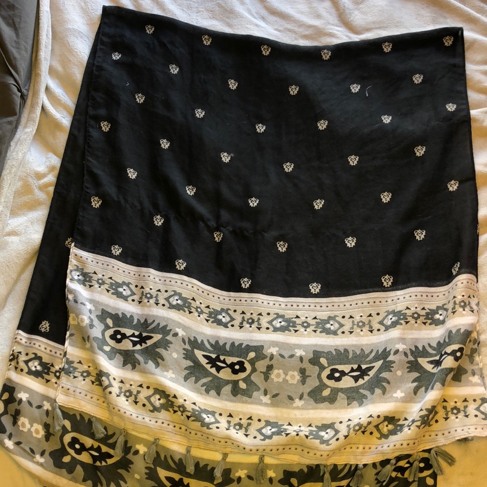 Old navy scarf